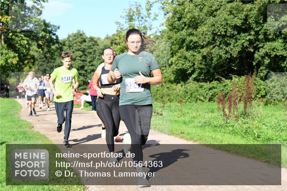 27.09.2026 - 35. Volkslauf durch das schöne Alstertal Dr. Thomas Lammeyer http://msf.ph/oto/10564363 27.09.2026 10:35:03 Laufen 3418, 324 meine-sportfotos.de