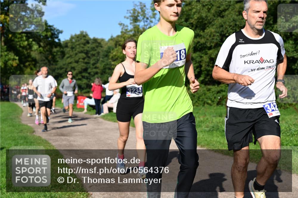 27.09.2026 - 35. Volkslauf durch das schöne Alstertal Dr. Thomas Lammeyer http://msf.ph/oto/10564376 27.09.2026 10:35:05 Laufen 3234, 18, 342 meine-sportfotos.de