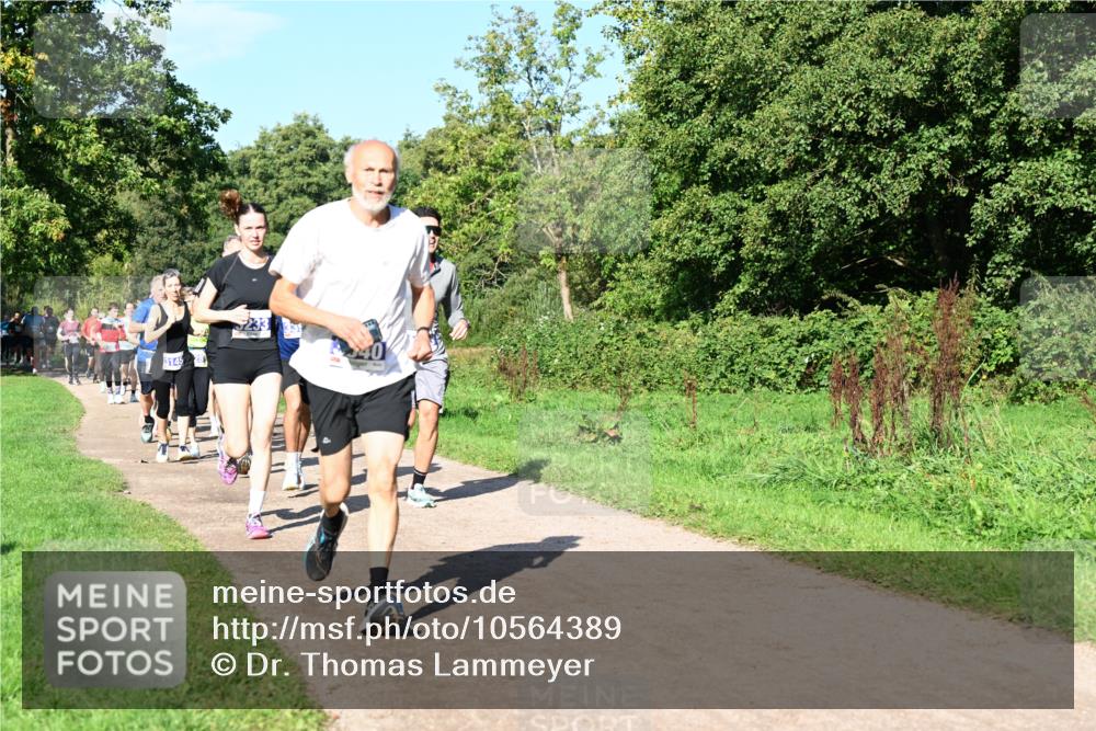 27.09.2026 - 35. Volkslauf durch das schöne Alstertal Dr. Thomas Lammeyer http://msf.ph/oto/10564389 27.09.2026 10:35:07 Laufen 3145 meine-sportfotos.de