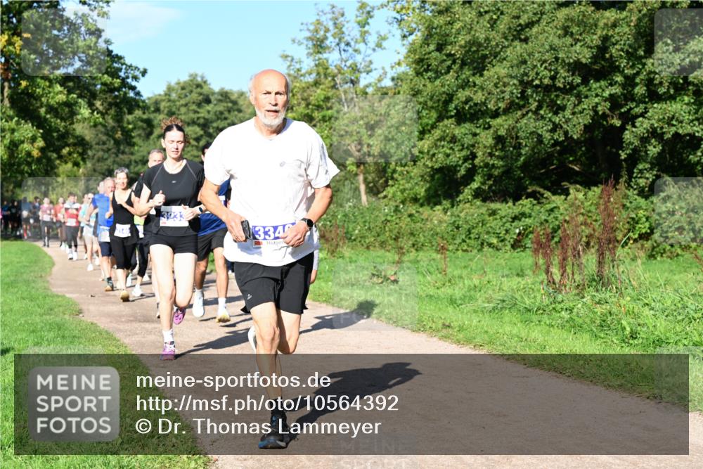 27.09.2026 - 35. Volkslauf durch das schöne Alstertal Dr. Thomas Lammeyer http://msf.ph/oto/10564392 27.09.2026 10:35:08 Laufen 3233, 334 meine-sportfotos.de