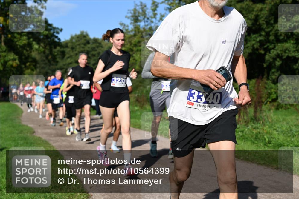 27.09.2026 - 35. Volkslauf durch das schöne Alstertal Dr. Thomas Lammeyer http://msf.ph/oto/10564399 27.09.2026 10:35:09 Laufen 3233, 13340 meine-sportfotos.de