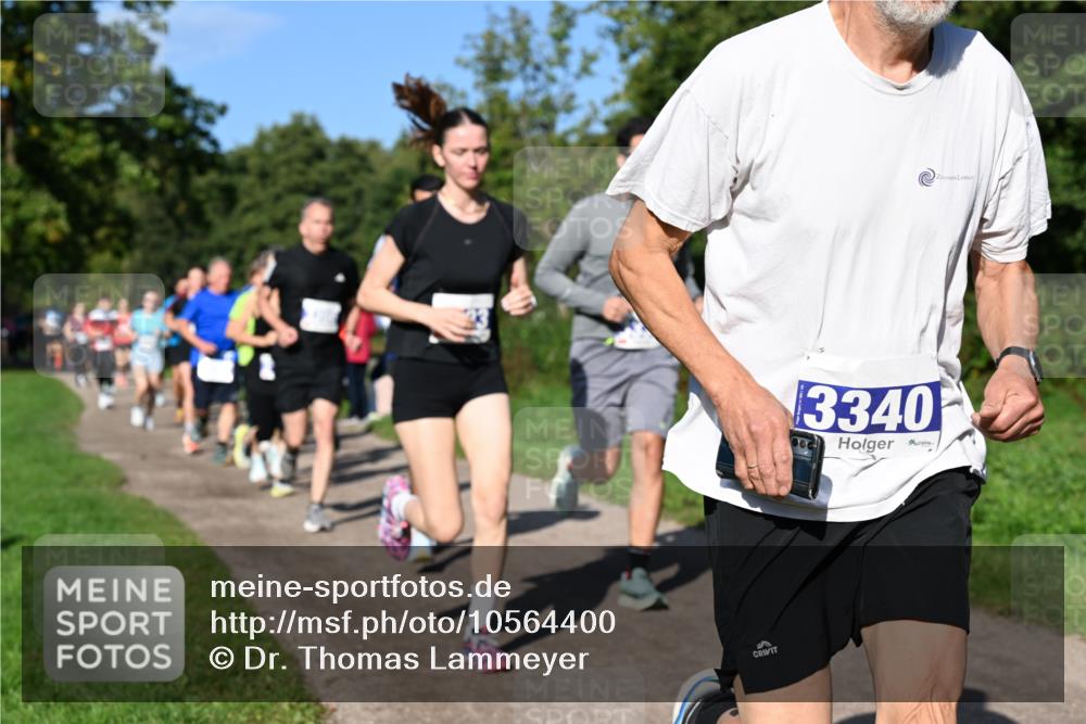 27.09.2026 - 35. Volkslauf durch das schöne Alstertal Dr. Thomas Lammeyer http://msf.ph/oto/10564400 27.09.2026 10:35:09 Laufen 3340 meine-sportfotos.de