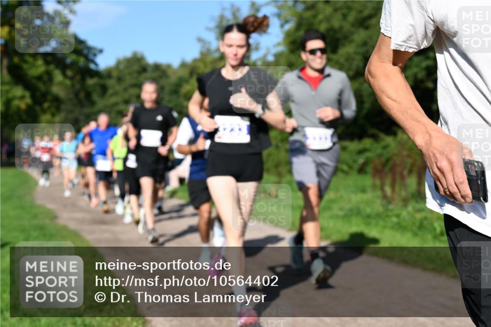 27.09.2026 - 35. Volkslauf durch das schöne Alstertal Dr. Thomas Lammeyer http://msf.ph/oto/10564402 27.09.2026 10:35:09 Laufen  meine-sportfotos.de