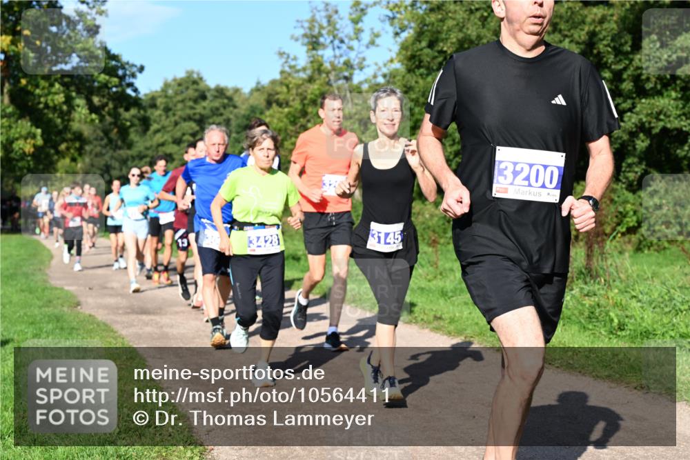 27.09.2026 - 35. Volkslauf durch das schöne Alstertal Dr. Thomas Lammeyer http://msf.ph/oto/10564411 27.09.2026 10:35:11 Laufen 3428, 3145, 3200 meine-sportfotos.de