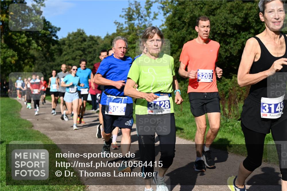 27.09.2026 - 35. Volkslauf durch das schöne Alstertal Dr. Thomas Lammeyer http://msf.ph/oto/10564415 27.09.2026 10:35:12 Laufen 3065, 15, 2013, 13203, 3428, 314 meine-sportfotos.de