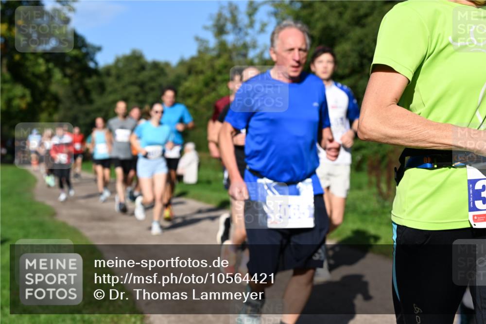 27.09.2026 - 35. Volkslauf durch das schöne Alstertal Dr. Thomas Lammeyer http://msf.ph/oto/10564421 27.09.2026 10:35:13 Laufen 065 meine-sportfotos.de