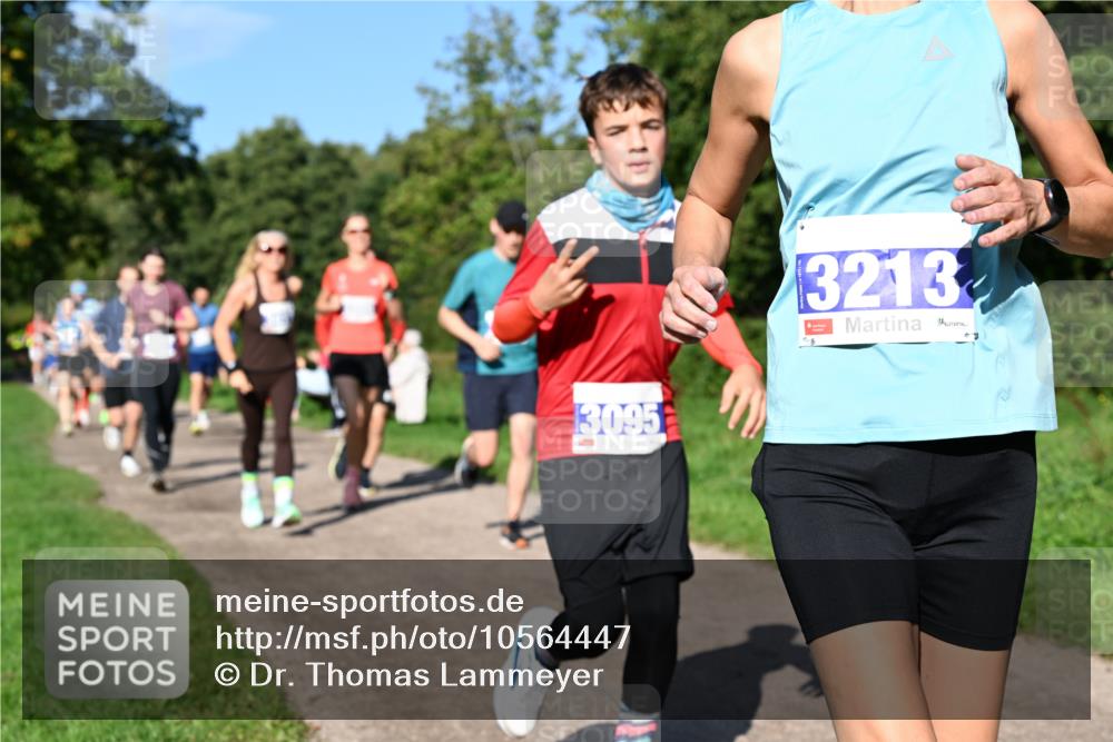27.09.2026 - 35. Volkslauf durch das schöne Alstertal Dr. Thomas Lammeyer http://msf.ph/oto/10564447 27.09.2026 10:35:18 Laufen 3095, 3213 meine-sportfotos.de