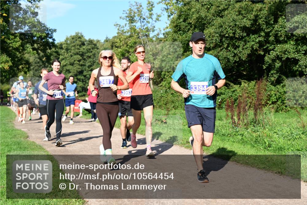 27.09.2026 - 35. Volkslauf durch das schöne Alstertal Dr. Thomas Lammeyer http://msf.ph/oto/10564454 27.09.2026 10:35:19 Laufen 5151, 3417, 3993, 3289, 13394 meine-sportfotos.de