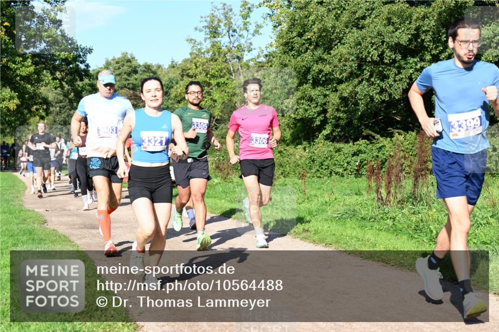 27.09.2026 - 35. Volkslauf durch das schöne Alstertal Dr. Thomas Lammeyer http://msf.ph/oto/10564488 27.09.2026 10:35:24 Laufen 3403, 3321, 3305, 3306, 3399 meine-sportfotos.de