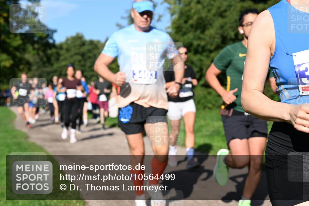 27.09.2026 - 35. Volkslauf durch das schöne Alstertal Dr. Thomas Lammeyer http://msf.ph/oto/10564499 27.09.2026 10:35:26 Laufen  meine-sportfotos.de