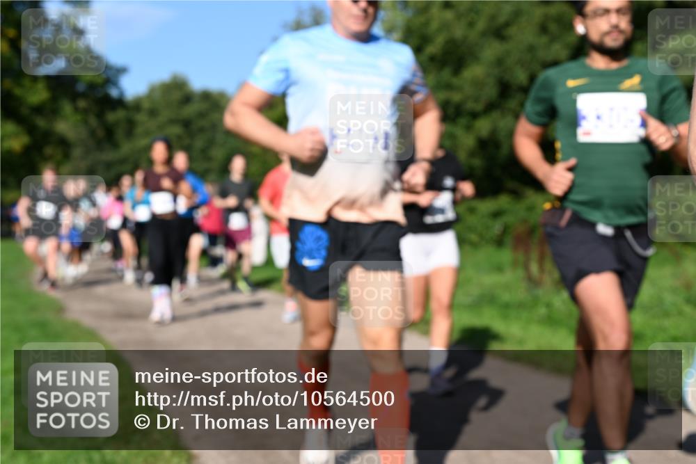 27.09.2026 - 35. Volkslauf durch das schöne Alstertal Dr. Thomas Lammeyer http://msf.ph/oto/10564500 27.09.2026 10:35:26 Laufen  meine-sportfotos.de