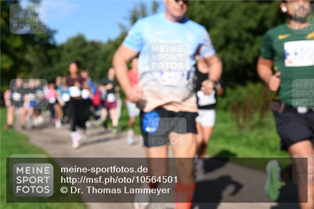 27.09.2026 - 35. Volkslauf durch das schöne Alstertal Dr. Thomas Lammeyer http://msf.ph/oto/10564501 27.09.2026 10:35:26 Laufen  meine-sportfotos.de