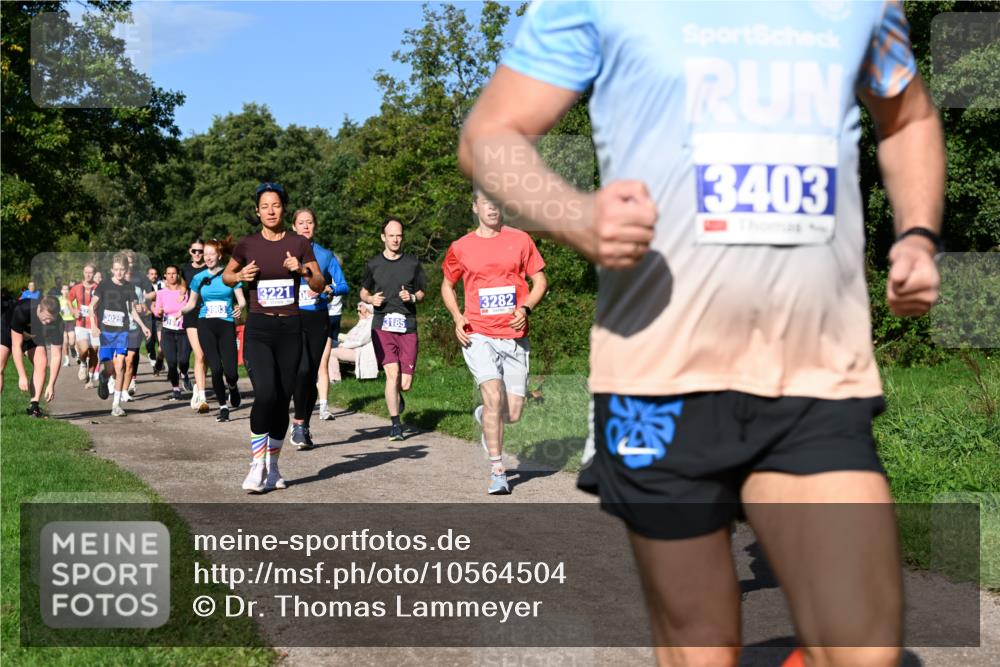 27.09.2026 - 35. Volkslauf durch das schöne Alstertal Dr. Thomas Lammeyer http://msf.ph/oto/10564504 27.09.2026 10:35:27 Laufen 3025, 3221, 3185, 3282, 13403 meine-sportfotos.de