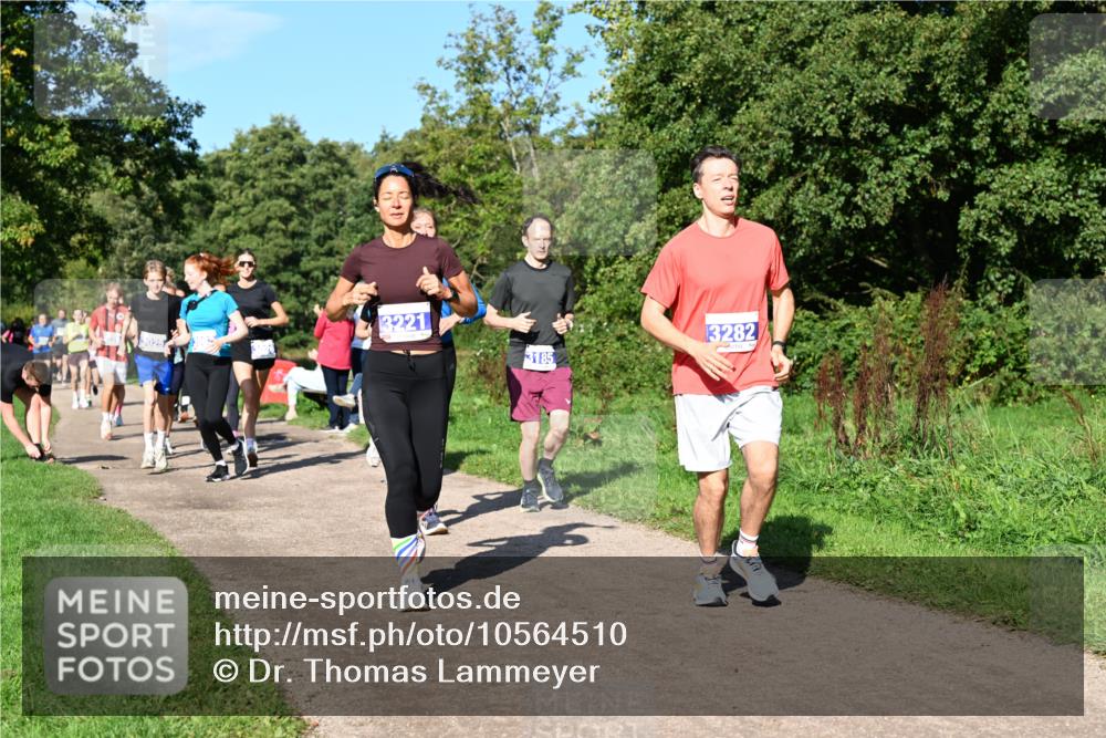27.09.2026 - 35. Volkslauf durch das schöne Alstertal Dr. Thomas Lammeyer http://msf.ph/oto/10564510 27.09.2026 10:35:27 Laufen 3185, 3025, 13282 meine-sportfotos.de