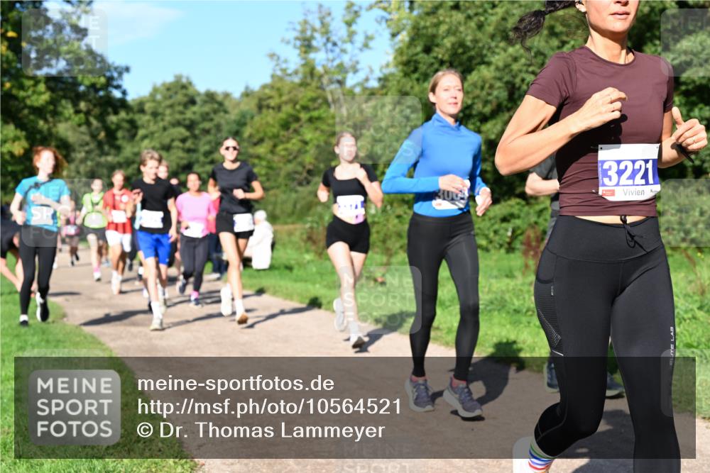 27.09.2026 - 35. Volkslauf durch das schöne Alstertal Dr. Thomas Lammeyer http://msf.ph/oto/10564521 27.09.2026 10:35:29 Laufen 3221 meine-sportfotos.de