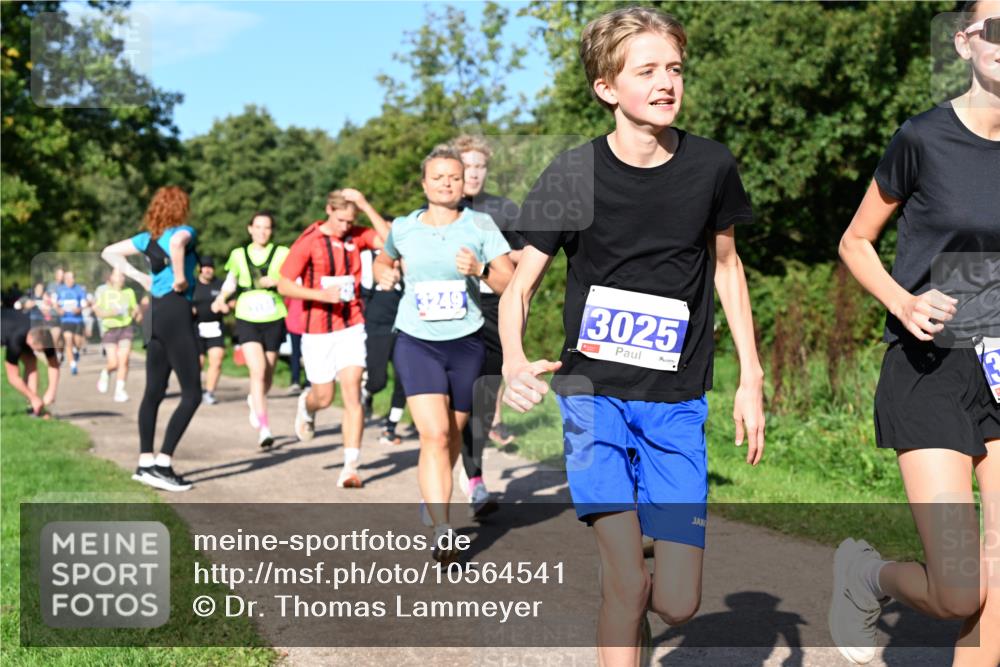 27.09.2026 - 35. Volkslauf durch das schöne Alstertal Dr. Thomas Lammeyer http://msf.ph/oto/10564541 27.09.2026 10:35:32 Laufen 3249, 3025 meine-sportfotos.de