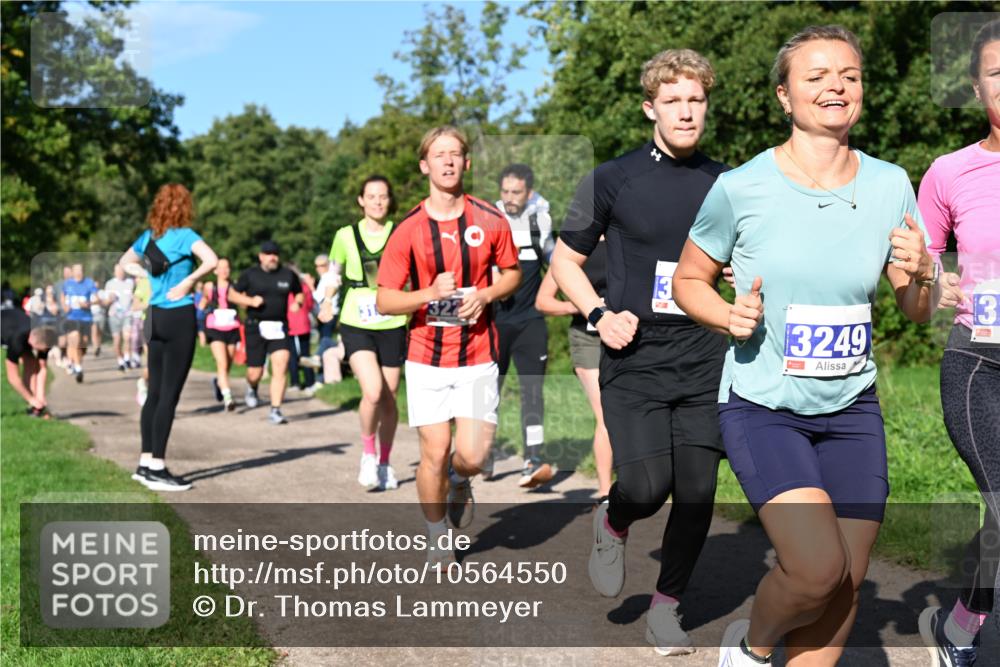 27.09.2026 - 35. Volkslauf durch das schöne Alstertal Dr. Thomas Lammeyer http://msf.ph/oto/10564550 27.09.2026 10:35:33 Laufen 3249, 3 meine-sportfotos.de