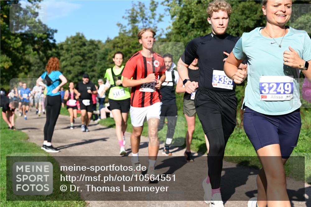 27.09.2026 - 35. Volkslauf durch das schöne Alstertal Dr. Thomas Lammeyer http://msf.ph/oto/10564551 27.09.2026 10:35:33 Laufen 13395, 3249 meine-sportfotos.de
