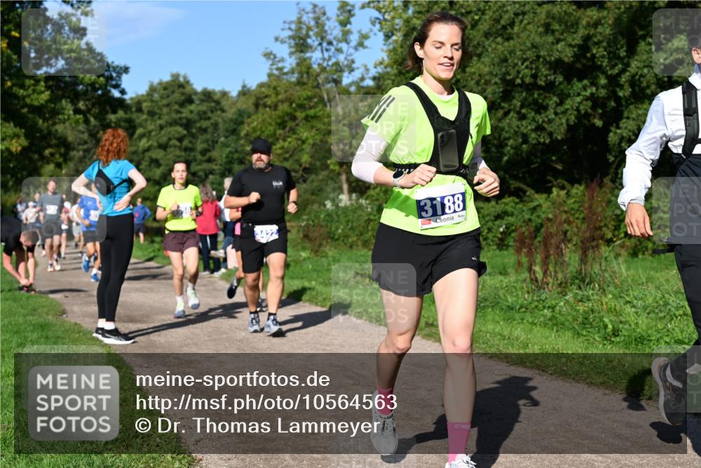 27.09.2026 - 35. Volkslauf durch das schöne Alstertal Dr. Thomas Lammeyer http://msf.ph/oto/10564563 27.09.2026 10:35:35 Laufen  meine-sportfotos.de