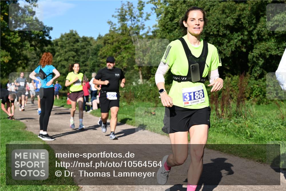 27.09.2026 - 35. Volkslauf durch das schöne Alstertal Dr. Thomas Lammeyer http://msf.ph/oto/10564564 27.09.2026 10:35:35 Laufen 3188 meine-sportfotos.de