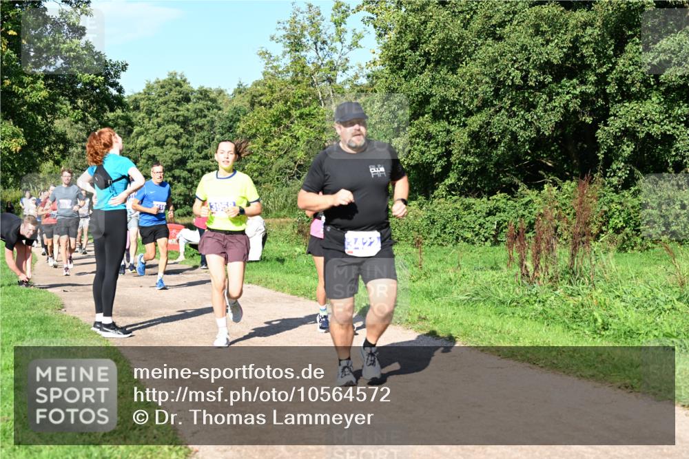 27.09.2026 - 35. Volkslauf durch das schöne Alstertal Dr. Thomas Lammeyer http://msf.ph/oto/10564572 27.09.2026 10:35:36 Laufen 100 meine-sportfotos.de
