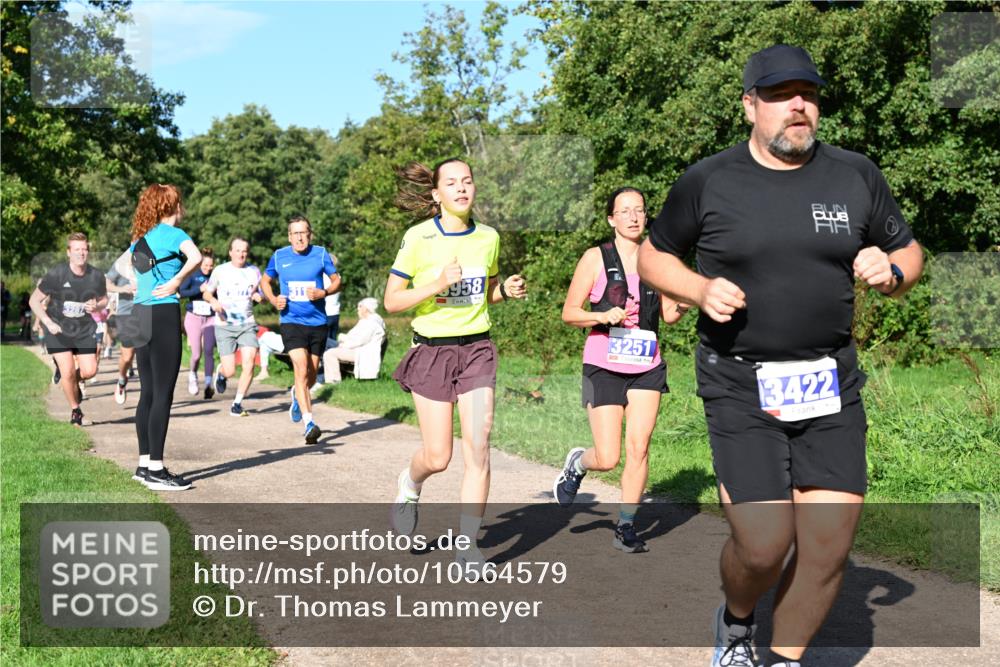 27.09.2026 - 35. Volkslauf durch das schöne Alstertal Dr. Thomas Lammeyer http://msf.ph/oto/10564579 27.09.2026 10:35:37 Laufen 311, 3287, 958, 13251, 3422 meine-sportfotos.de