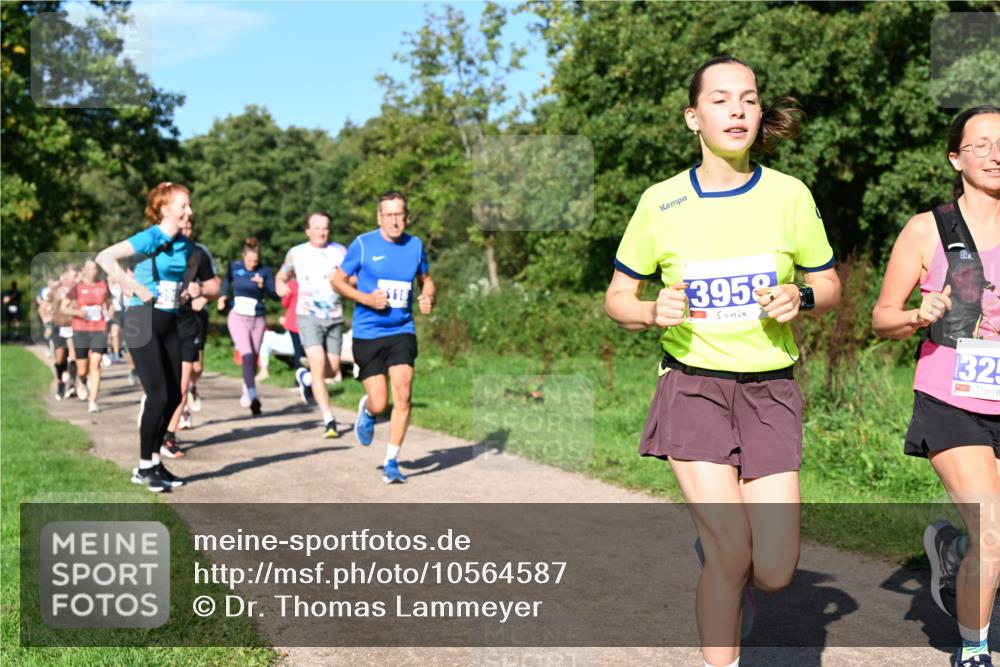 27.09.2026 - 35. Volkslauf durch das schöne Alstertal Dr. Thomas Lammeyer http://msf.ph/oto/10564587 27.09.2026 10:35:39 Laufen  meine-sportfotos.de