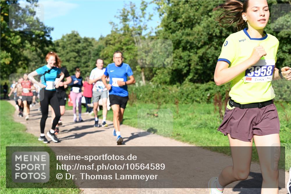 27.09.2026 - 35. Volkslauf durch das schöne Alstertal Dr. Thomas Lammeyer http://msf.ph/oto/10564589 27.09.2026 10:35:39 Laufen 3958 meine-sportfotos.de