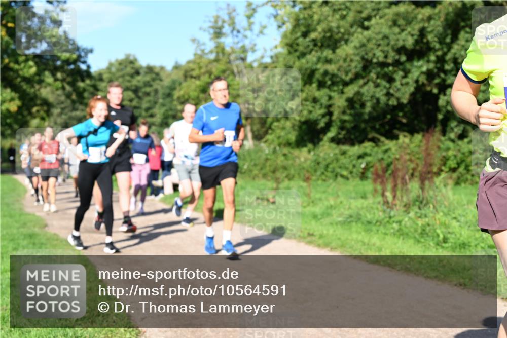 27.09.2026 - 35. Volkslauf durch das schöne Alstertal Dr. Thomas Lammeyer http://msf.ph/oto/10564591 27.09.2026 10:35:39 Laufen  meine-sportfotos.de