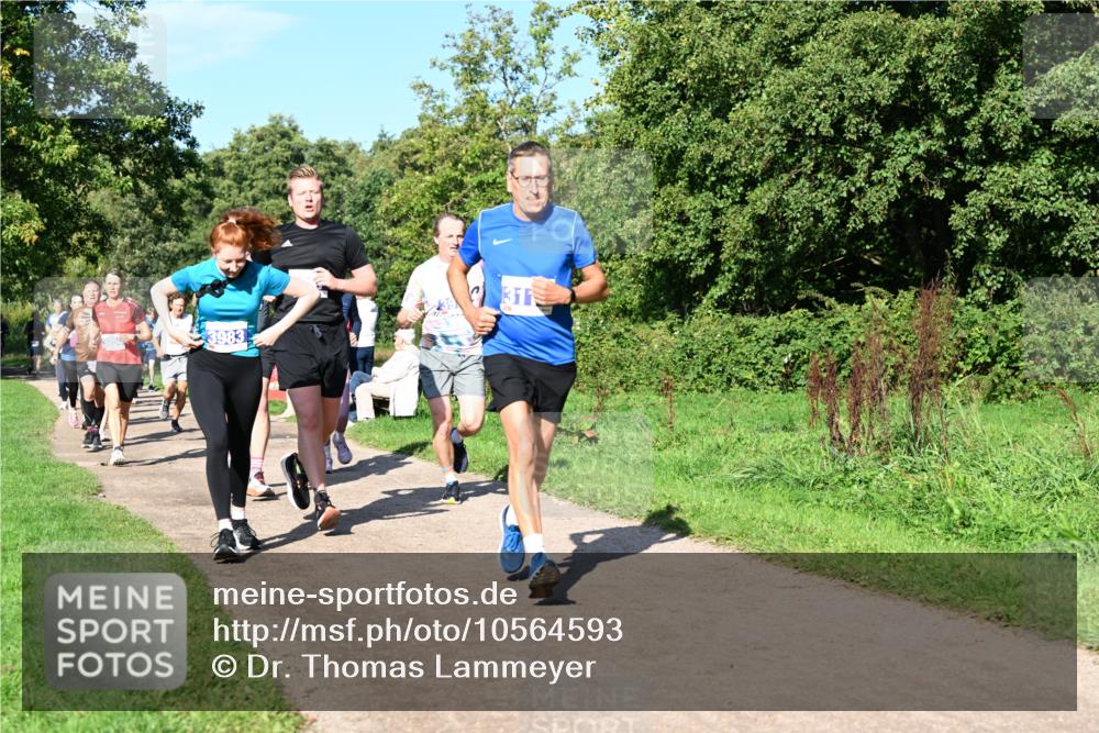 27.09.2026 - 35. Volkslauf durch das schöne Alstertal Dr. Thomas Lammeyer http://msf.ph/oto/10564593 27.09.2026 10:35:40 Laufen 3983, 31 meine-sportfotos.de