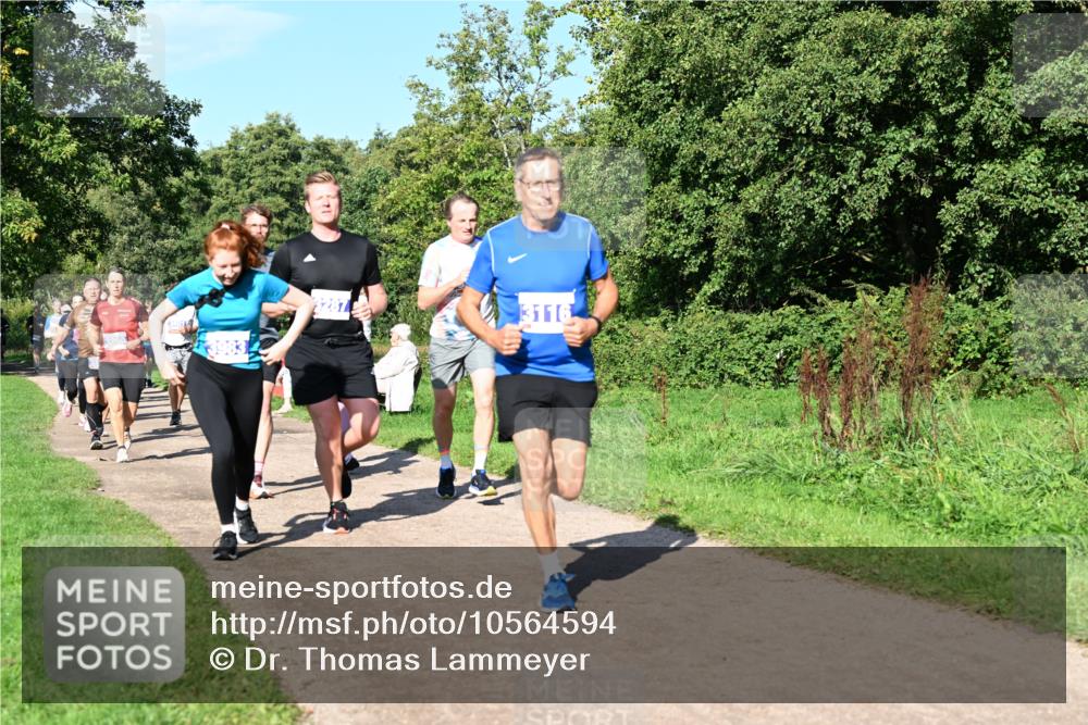 27.09.2026 - 35. Volkslauf durch das schöne Alstertal Dr. Thomas Lammeyer http://msf.ph/oto/10564594 27.09.2026 10:35:40 Laufen 3116 meine-sportfotos.de