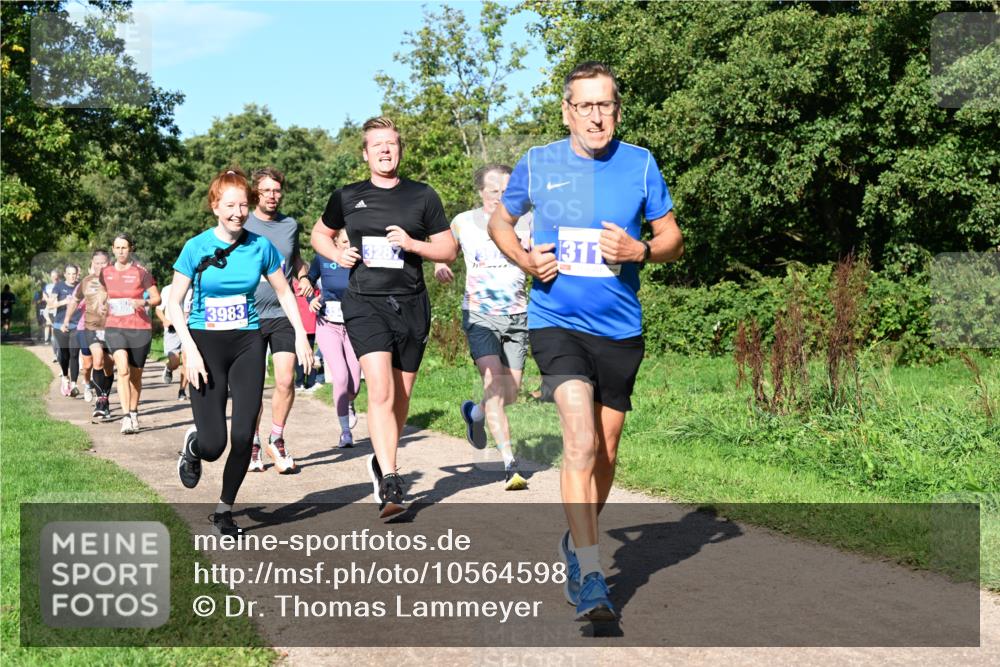 27.09.2026 - 35. Volkslauf durch das schöne Alstertal Dr. Thomas Lammeyer http://msf.ph/oto/10564598 27.09.2026 10:35:40 Laufen 3983, 10, 1311 meine-sportfotos.de