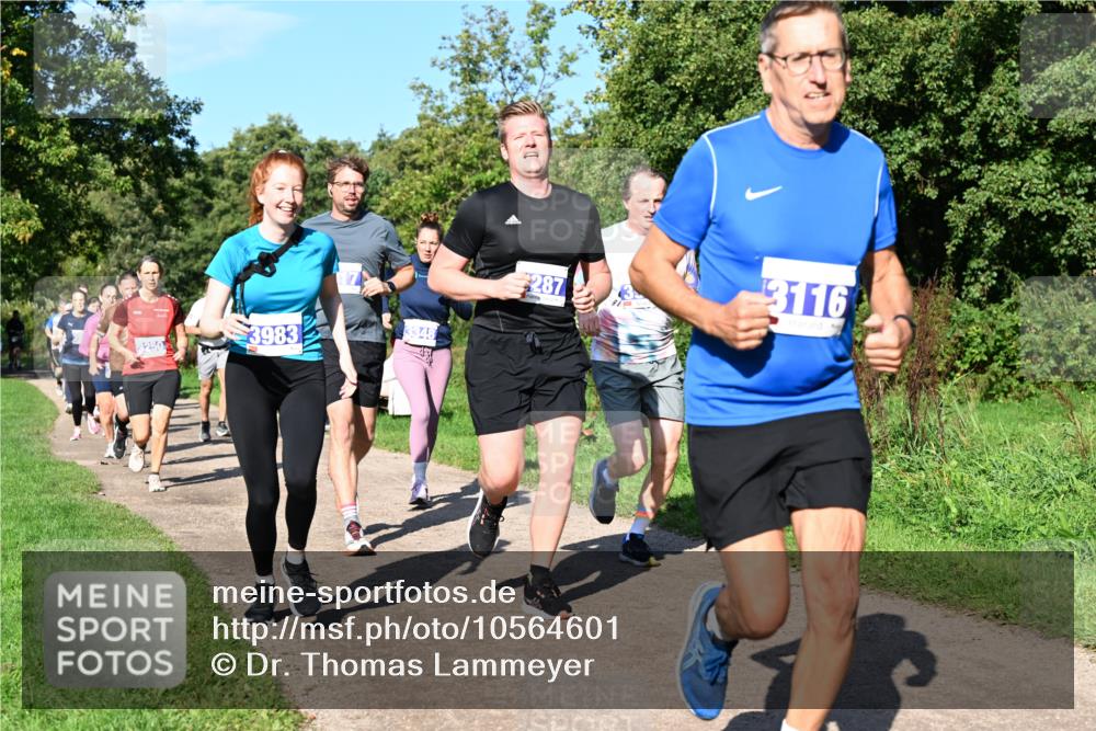 27.09.2026 - 35. Volkslauf durch das schöne Alstertal Dr. Thomas Lammeyer http://msf.ph/oto/10564601 27.09.2026 10:35:41 Laufen  meine-sportfotos.de
