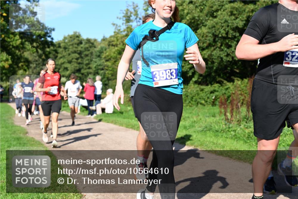 27.09.2026 - 35. Volkslauf durch das schöne Alstertal Dr. Thomas Lammeyer http://msf.ph/oto/10564610 27.09.2026 10:35:42 Laufen 3983, 32 meine-sportfotos.de
