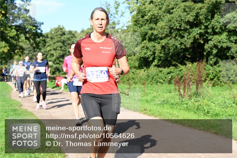 27.09.2026 - 35. Volkslauf durch das schöne Alstertal Dr. Thomas Lammeyer http://msf.ph/oto/10564626 27.09.2026 10:35:44 Laufen 3250 meine-sportfotos.de