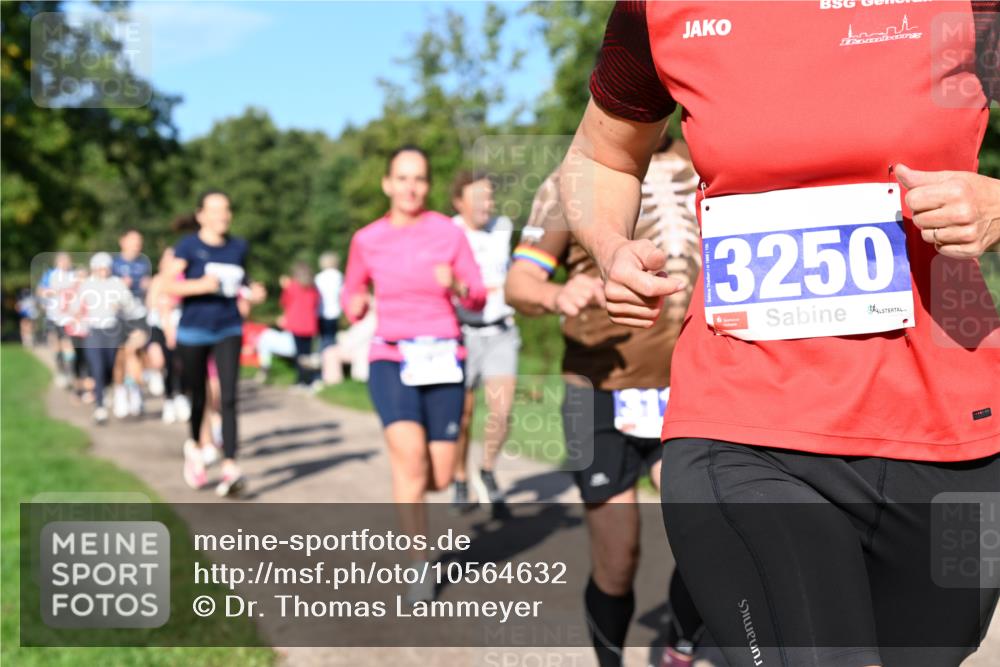 27.09.2026 - 35. Volkslauf durch das schöne Alstertal Dr. Thomas Lammeyer http://msf.ph/oto/10564632 27.09.2026 10:35:45 Laufen 3250 meine-sportfotos.de