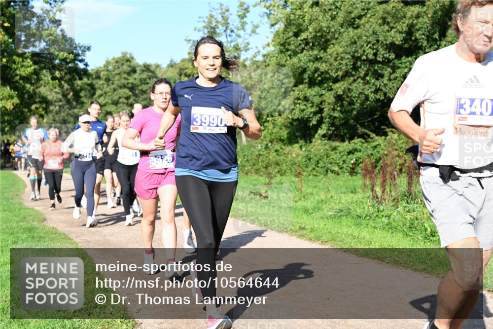 27.09.2026 - 35. Volkslauf durch das schöne Alstertal Dr. Thomas Lammeyer http://msf.ph/oto/10564644 27.09.2026 10:35:47 Laufen 3990, 1340, 14 meine-sportfotos.de