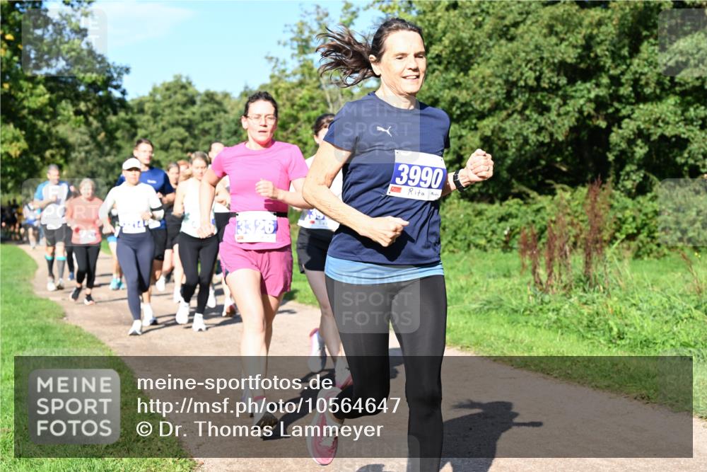 27.09.2026 - 35. Volkslauf durch das schöne Alstertal Dr. Thomas Lammeyer http://msf.ph/oto/10564647 27.09.2026 10:35:47 Laufen 3326, 3990 meine-sportfotos.de