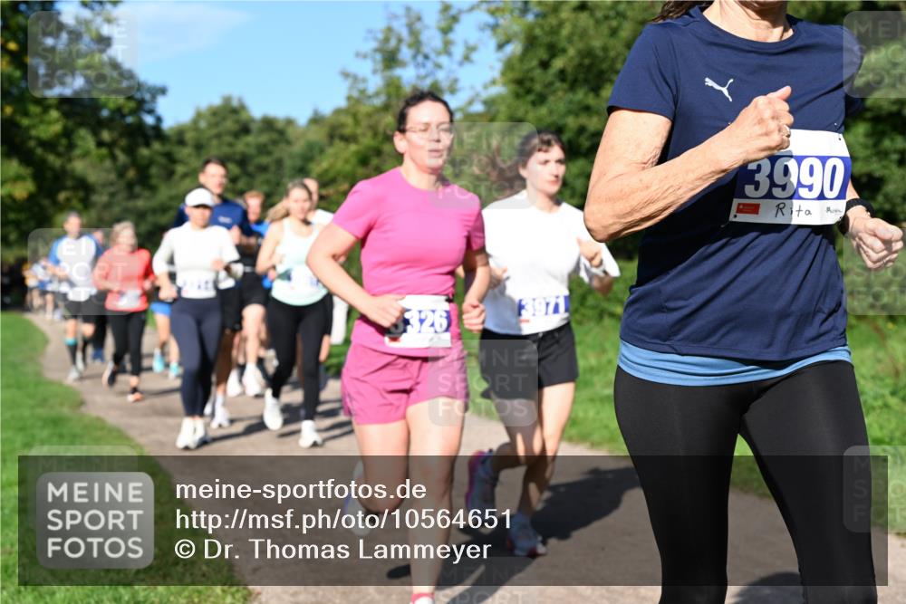 27.09.2026 - 35. Volkslauf durch das schöne Alstertal Dr. Thomas Lammeyer http://msf.ph/oto/10564651 27.09.2026 10:35:48 Laufen 326, 3971, 3990 meine-sportfotos.de