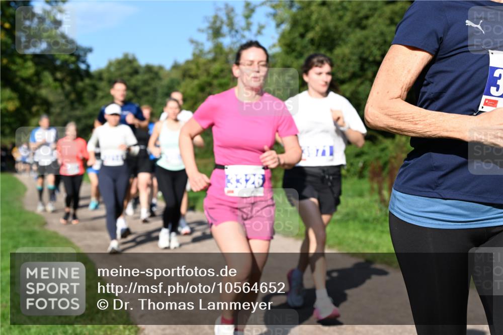 27.09.2026 - 35. Volkslauf durch das schöne Alstertal Dr. Thomas Lammeyer http://msf.ph/oto/10564652 27.09.2026 10:35:48 Laufen 3 meine-sportfotos.de
