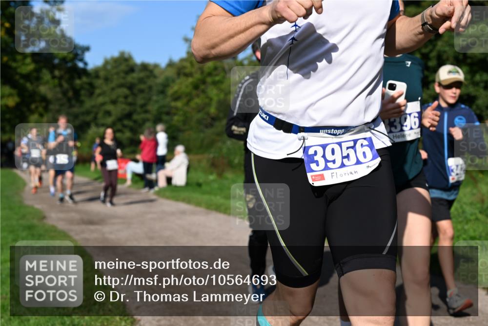 27.09.2026 - 35. Volkslauf durch das schöne Alstertal Dr. Thomas Lammeyer http://msf.ph/oto/10564693 27.09.2026 10:35:54 Laufen 3956, 1396 meine-sportfotos.de