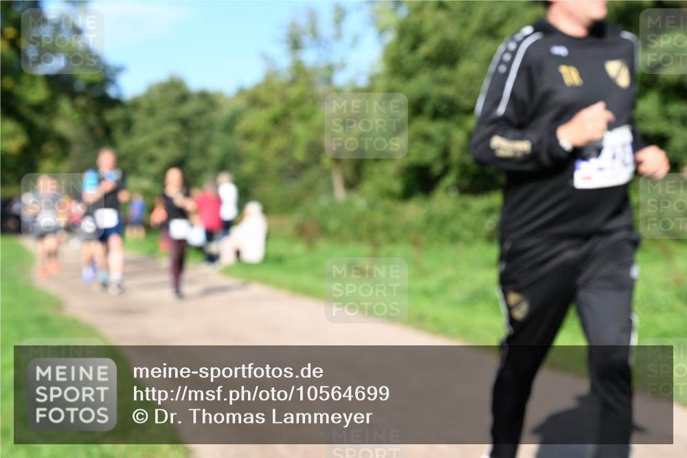 27.09.2026 - 35. Volkslauf durch das schöne Alstertal Dr. Thomas Lammeyer http://msf.ph/oto/10564699 27.09.2026 10:35:55 Laufen  meine-sportfotos.de