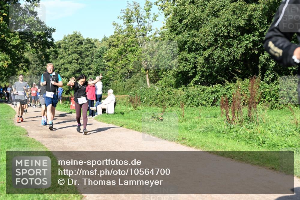 27.09.2026 - 35. Volkslauf durch das schöne Alstertal Dr. Thomas Lammeyer http://msf.ph/oto/10564700 27.09.2026 10:35:55 Laufen  meine-sportfotos.de