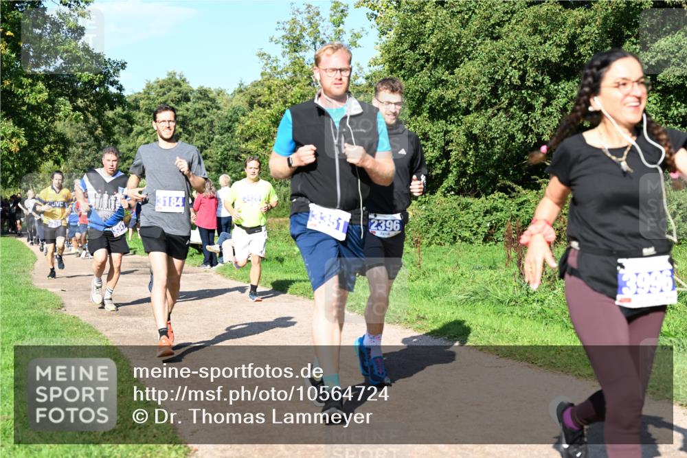 27.09.2026 - 35. Volkslauf durch das schöne Alstertal Dr. Thomas Lammeyer http://msf.ph/oto/10564724 27.09.2026 10:35:59 Laufen 3347, 3426, 3184, 3351, 2396 meine-sportfotos.de