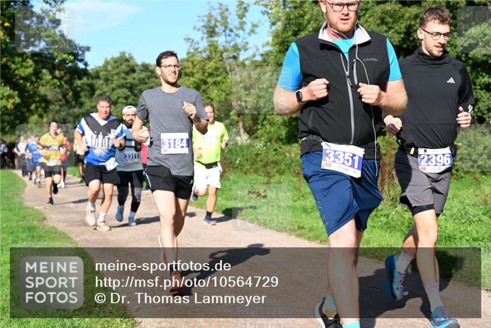 27.09.2026 - 35. Volkslauf durch das schöne Alstertal Dr. Thomas Lammeyer http://msf.ph/oto/10564729 27.09.2026 10:35:59 Laufen 3184, 3351, 2396 meine-sportfotos.de