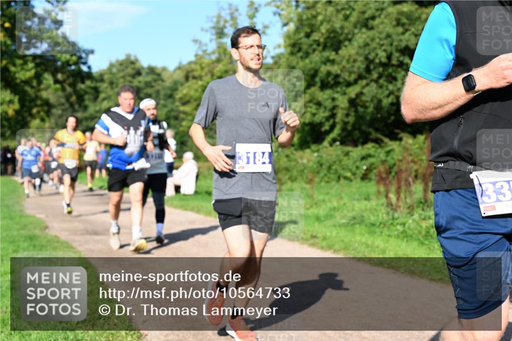 27.09.2026 - 35. Volkslauf durch das schöne Alstertal Dr. Thomas Lammeyer http://msf.ph/oto/10564733 27.09.2026 10:36:00 Laufen 3184, 33 meine-sportfotos.de