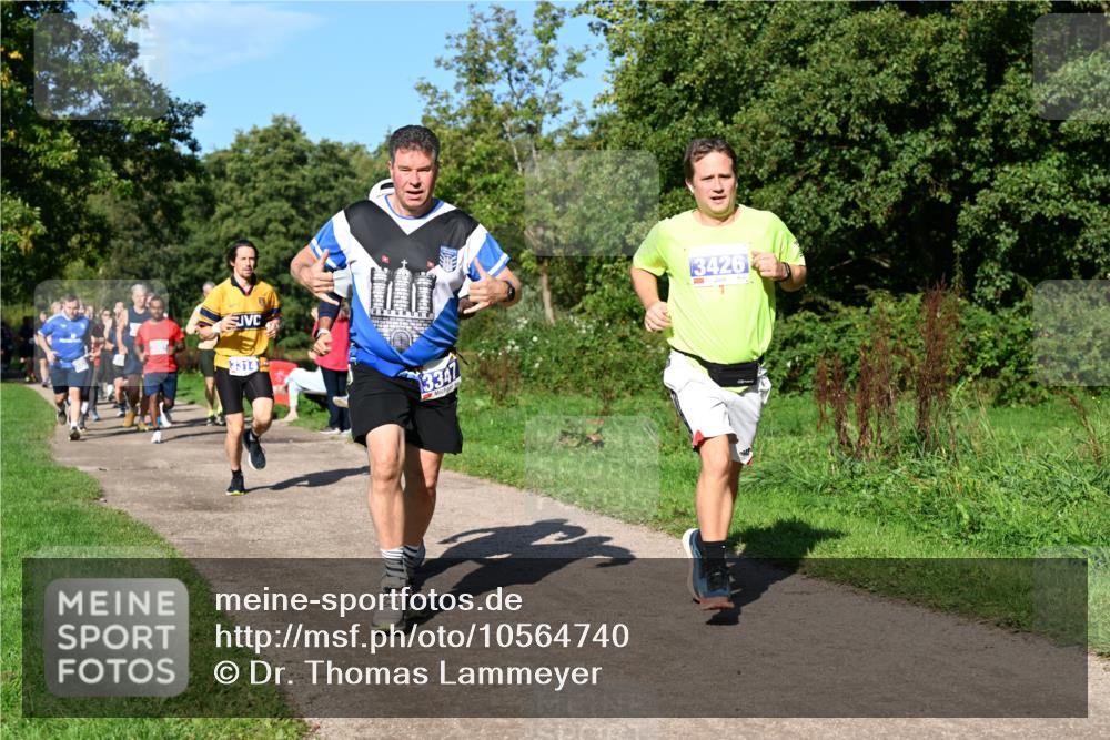 27.09.2026 - 35. Volkslauf durch das schöne Alstertal Dr. Thomas Lammeyer http://msf.ph/oto/10564740 27.09.2026 10:36:01 Laufen  meine-sportfotos.de