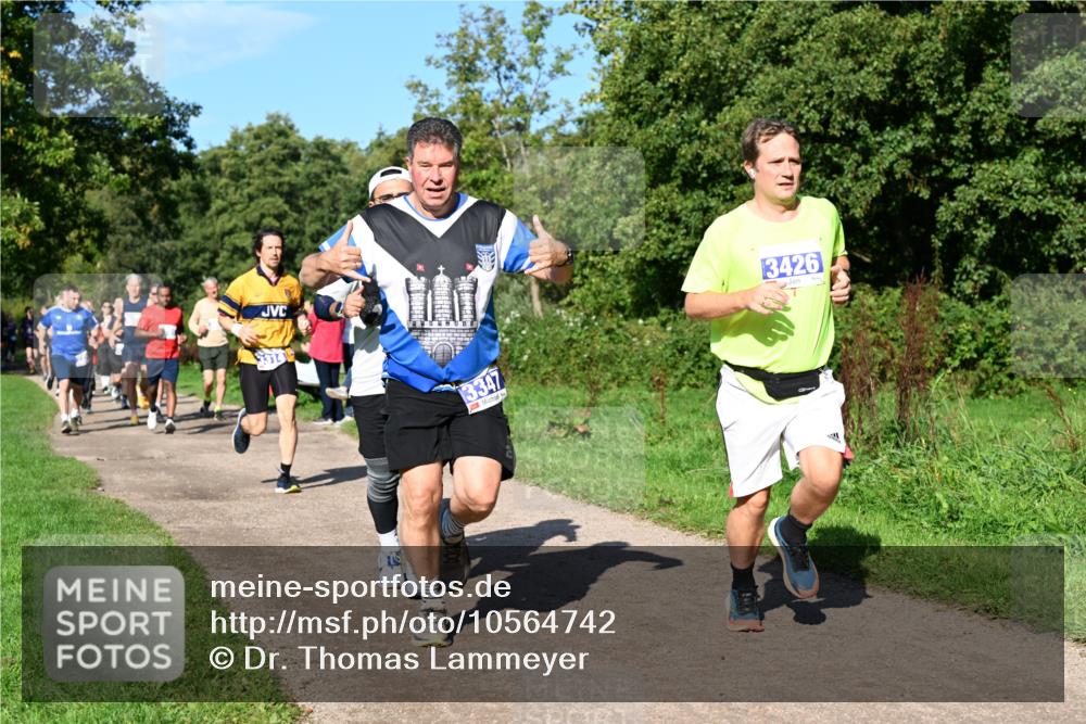 27.09.2026 - 35. Volkslauf durch das schöne Alstertal Dr. Thomas Lammeyer http://msf.ph/oto/10564742 27.09.2026 10:36:01 Laufen 3314, 3347, 3426 meine-sportfotos.de