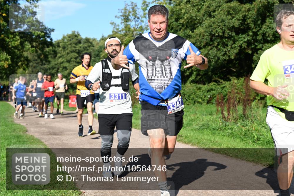 27.09.2026 - 35. Volkslauf durch das schöne Alstertal Dr. Thomas Lammeyer http://msf.ph/oto/10564746 27.09.2026 10:36:02 Laufen 3311, 28, 0, 0, 0, 3347 meine-sportfotos.de