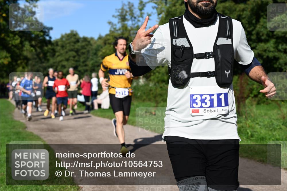27.09.2026 - 35. Volkslauf durch das schöne Alstertal Dr. Thomas Lammeyer http://msf.ph/oto/10564753 27.09.2026 10:36:03 Laufen 3311 meine-sportfotos.de
